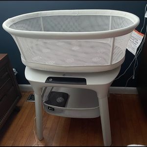 Mamaroo Sleep Bassinet